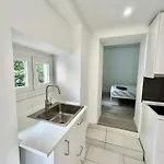 Apartman Zar 9 *